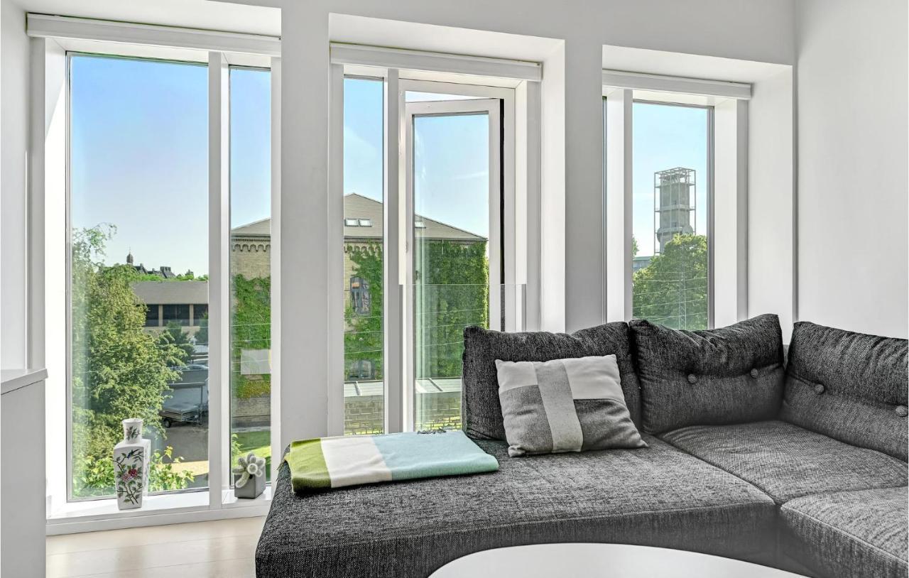 Gorgeous In C With Wifi Apartment *